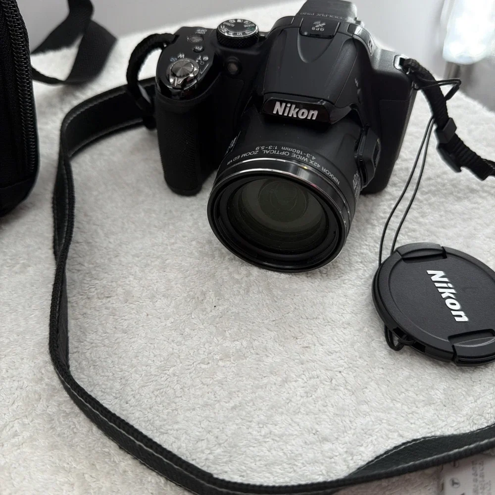 Nikon coolpix p520
